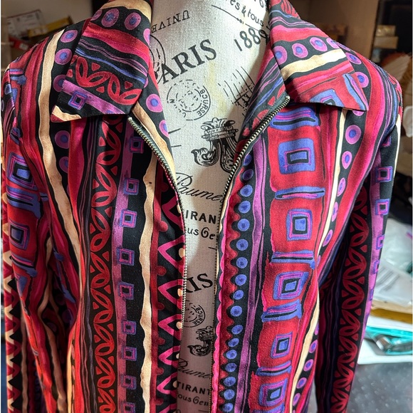 Jacket.. - Picture 4 of 10